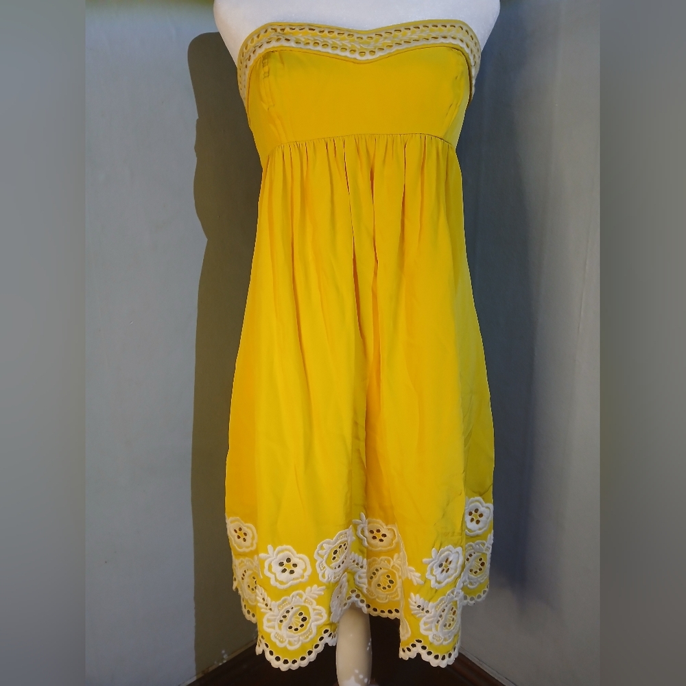 Shoshanna Yellow Strapless Dress with White Lace Trim – Size 6